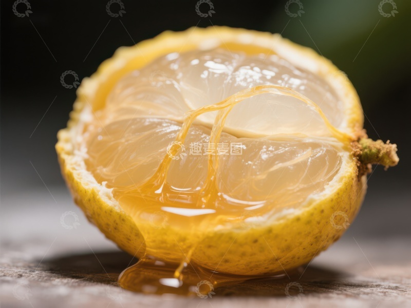高清大图下载【趣麦麦图】新鲜柠檬切半，汁液四溢