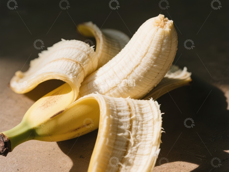 高清大图下载【趣麦麦图】剥开的香蕉特写