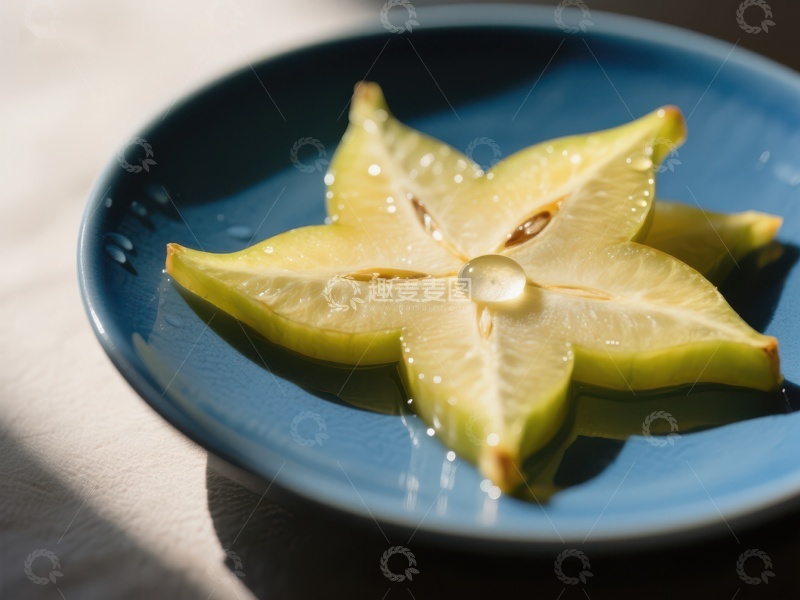 高清大图下载【趣麦麦图】切片杨桃置于蓝色盘中