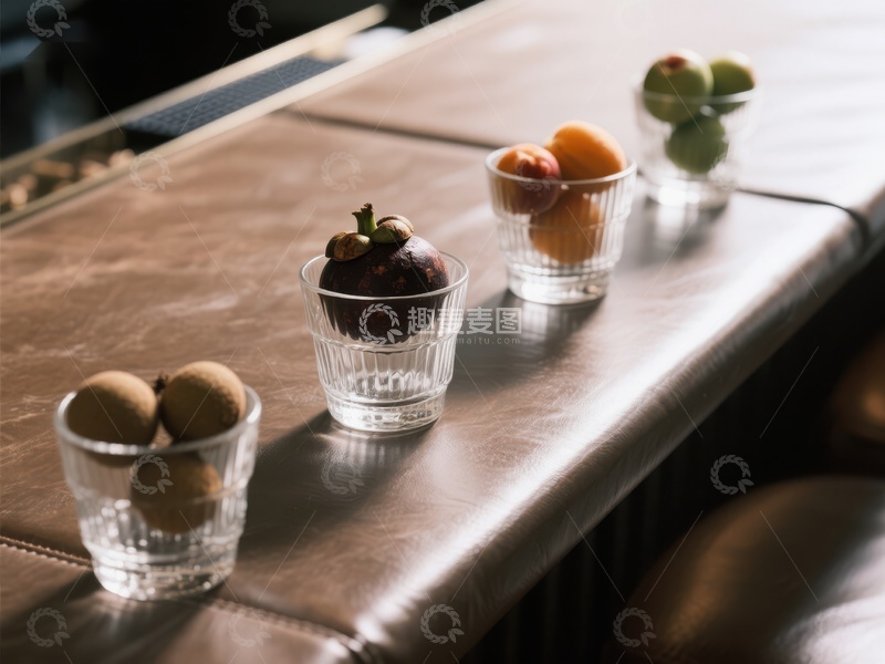 高清大图下载【趣麦麦图】玻璃杯中的热带水果