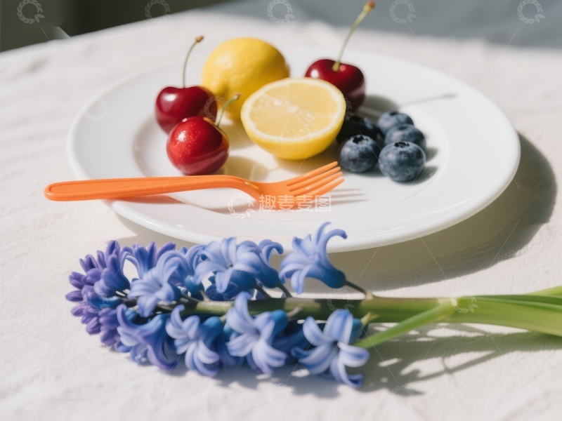 高清大图下载【趣麦麦图】水果与鲜花的静谧组合