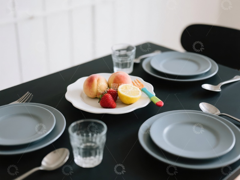 高清大图下载【趣麦麦图】简约餐桌布置，水果点缀