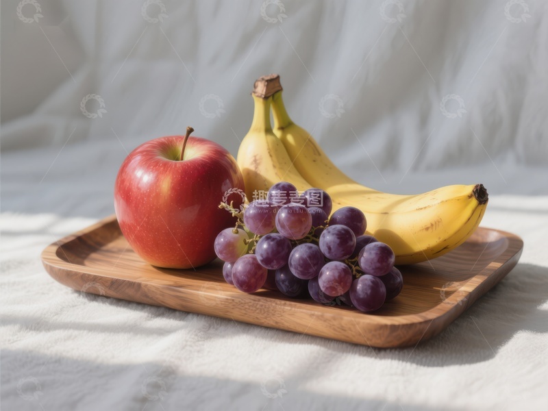 高清大图下载【趣麦麦图】木盘上的苹果、香蕉和葡萄
