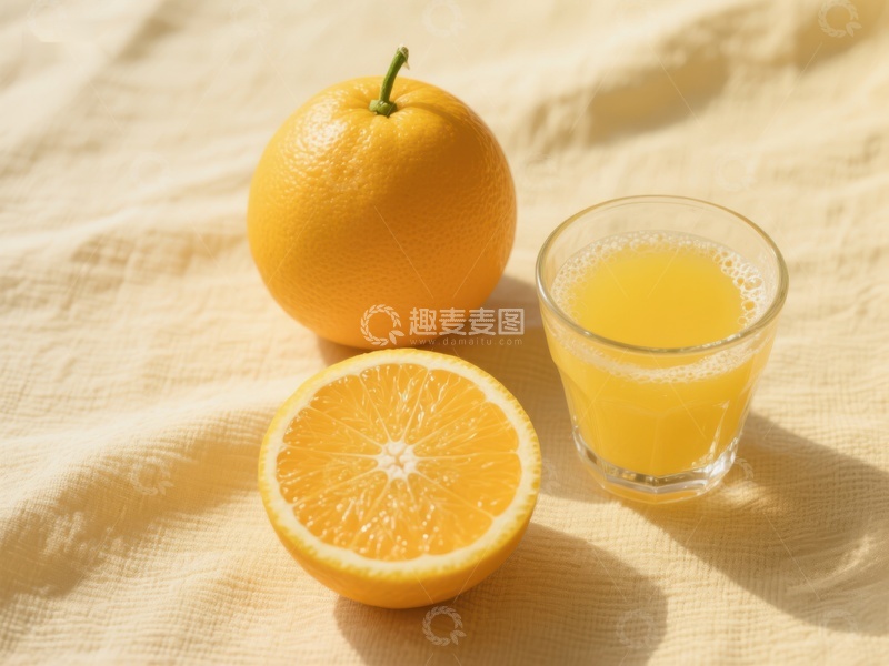 高清大图下载【趣麦麦图】新鲜橙子与橙汁的静物组合