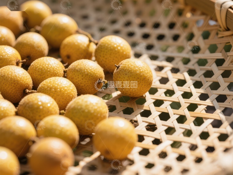 高清大图下载【趣麦麦图】新鲜龙眼铺满竹编篮
