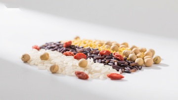 多彩谷物与豆类的组合