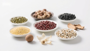 多种谷物与豆类的展示