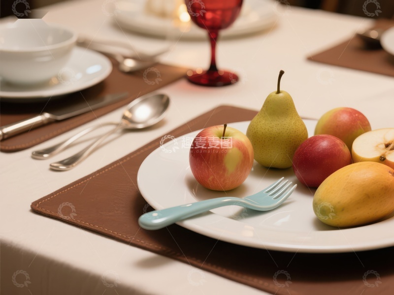 高清大图下载【趣麦麦图】餐桌上的水果与餐具