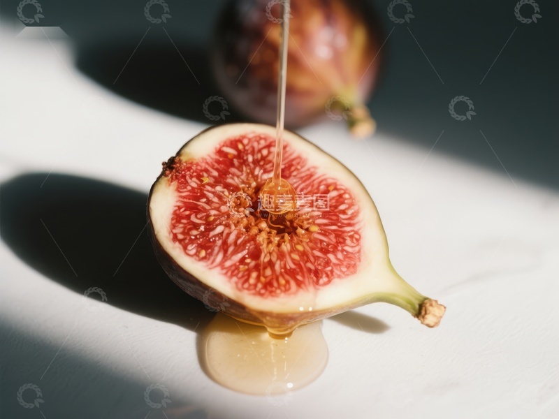 高清大图下载【趣麦麦图】蜂蜜滴落于切开的无花果