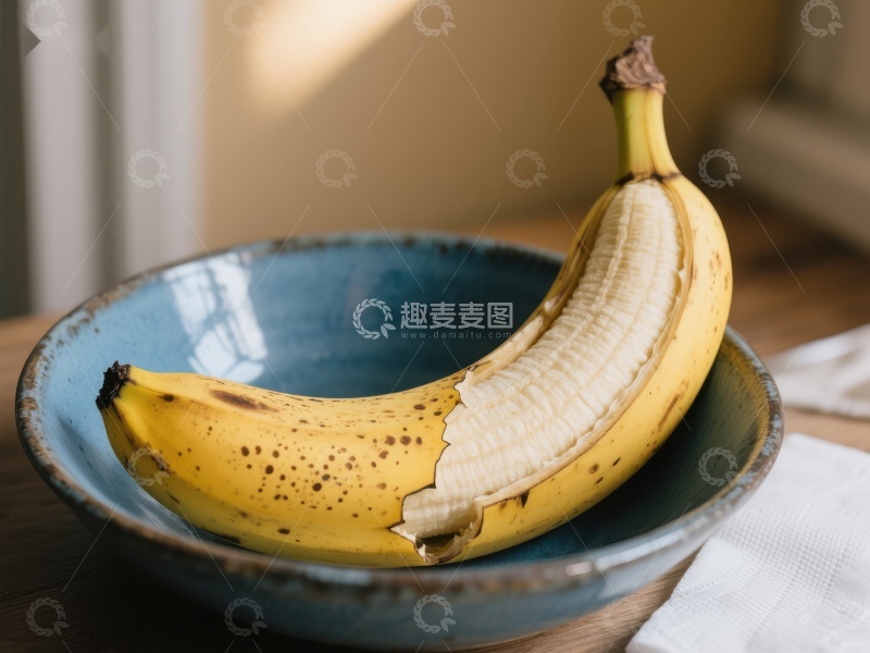 高清大图下载【趣麦麦图】-碗中的两根成熟香蕉
