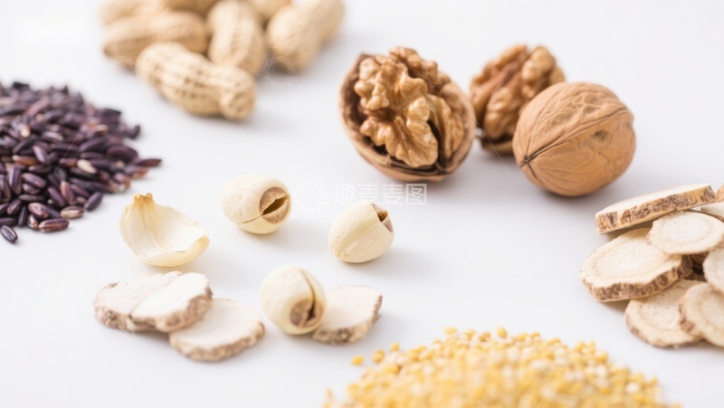 高清大图下载【趣麦麦图】多种坚果与谷物的健康组合