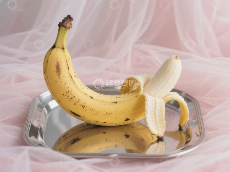 高清大图下载【趣麦麦图】盘中剥开的香蕉