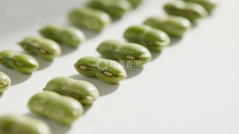 高清大图下载【趣麦麦图】整齐排列的绿色蚕豆