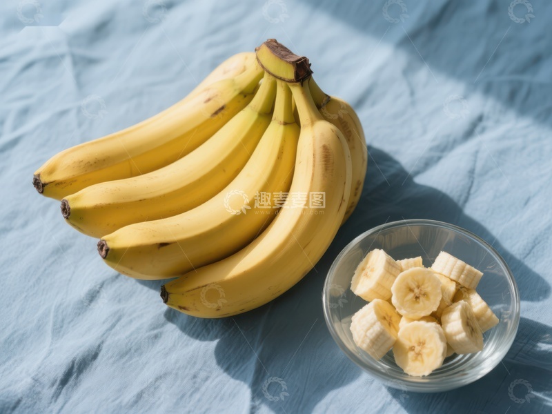 高清大图下载【趣麦麦图】新鲜香蕉与切片展示