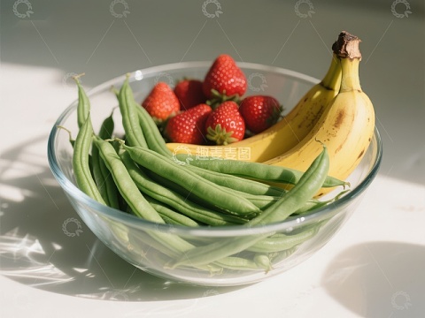 新鲜水果与蔬菜的组合