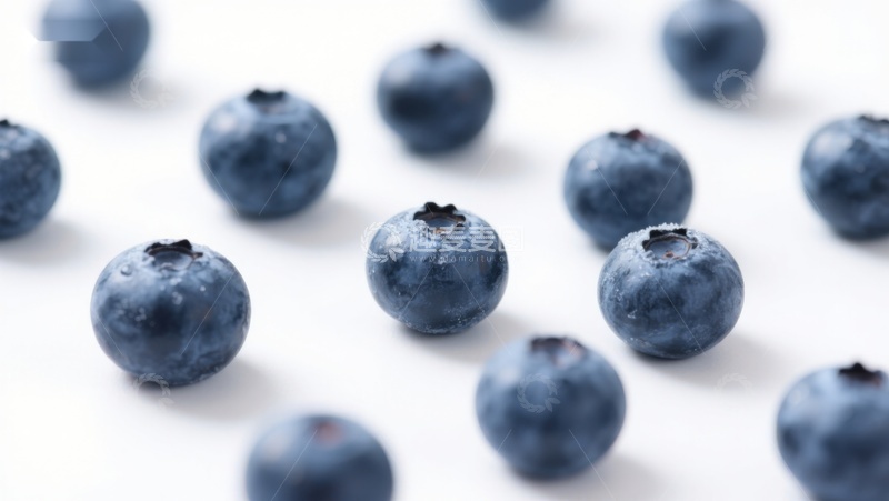 高清大图下载【趣麦麦图】新鲜蓝莓散落白色背景