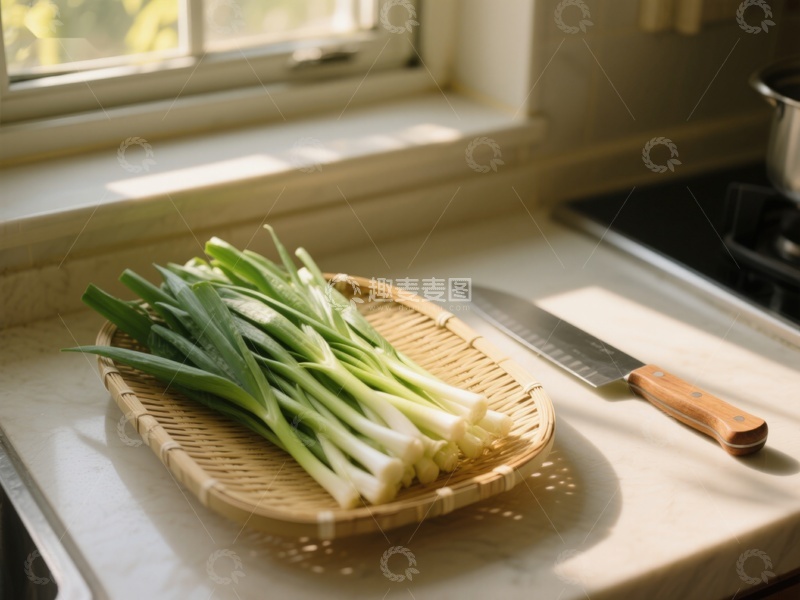 高清大图下载【趣麦麦图】厨房窗边的葱与刀