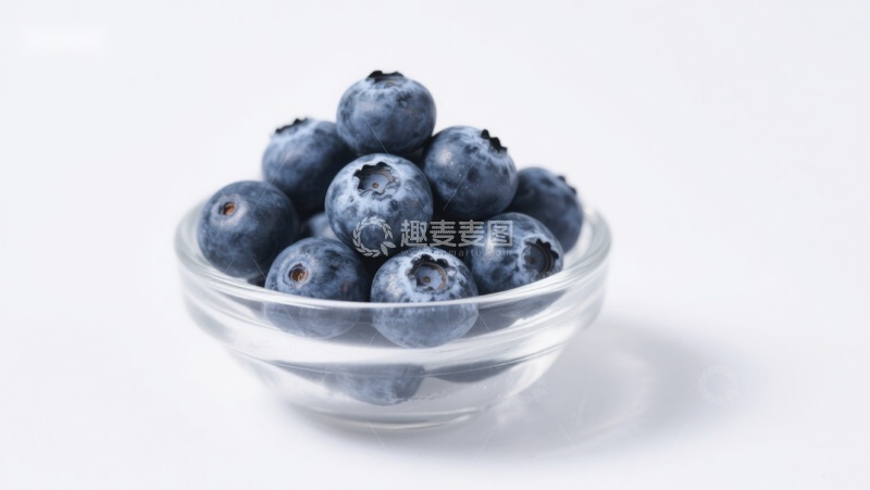 高清大图下载【趣麦麦图】透明碗中的新鲜蓝莓