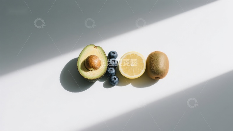 高清大图下载【趣麦麦图】新鲜水果排列在光影中