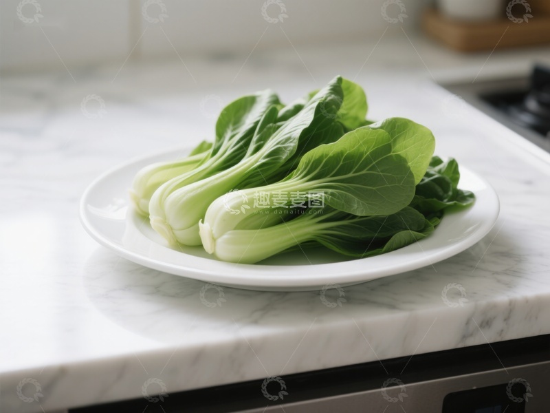 高清大图下载【趣麦麦图】新鲜青菜置于白色盘中