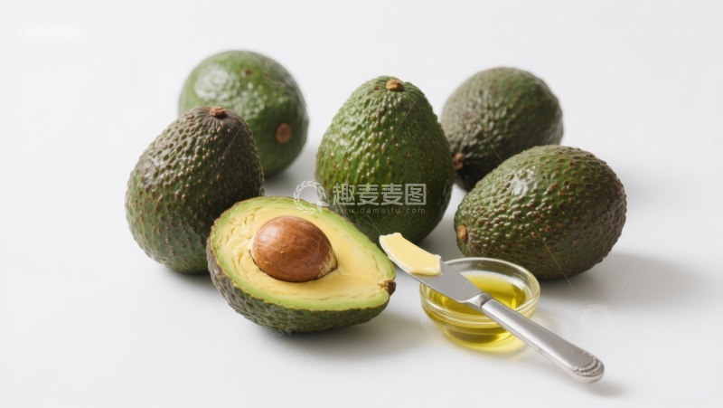 高清大图下载【趣麦麦图】新鲜牛油果与切片展示