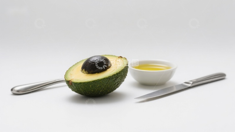 高清大图下载【趣麦麦图】牛油果半颗与小碗油及刀具