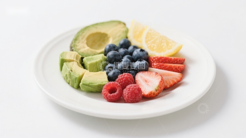 高清大图下载【趣麦麦图】新鲜水果拼盘：牛油果、蓝莓、草莓与柠檬