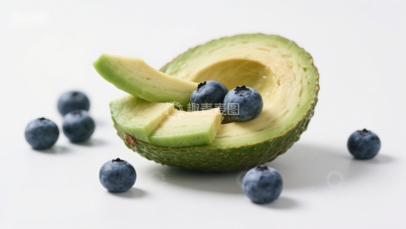 高清大图下载【趣麦麦图】切开的牛油果与蓝莓