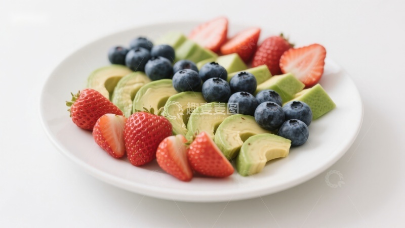 高清大图下载【趣麦麦图】新鲜水果拼盘：草莓、蓝莓与牛油果