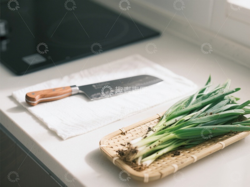 高清大图下载【趣麦麦图】厨房台面的葱与刀具