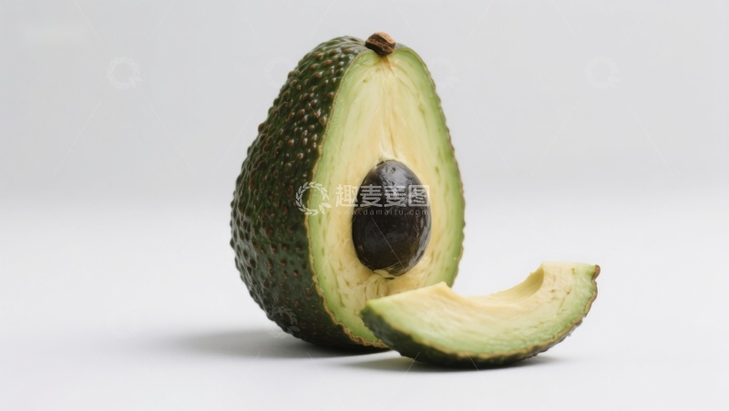 高清大图下载【趣麦麦图】切开的牛油果展示其内部