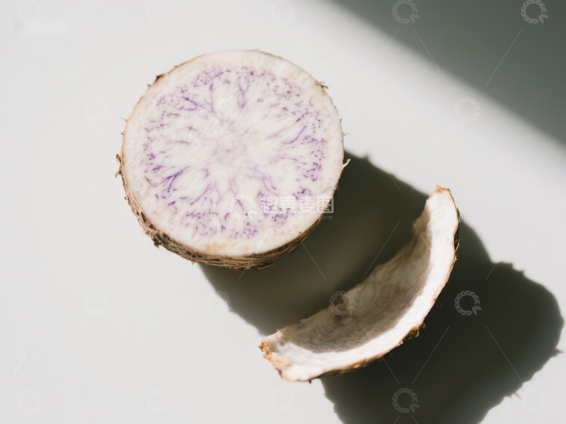 高清大图下载【趣麦麦图】切开的芋头，展示紫色纹理