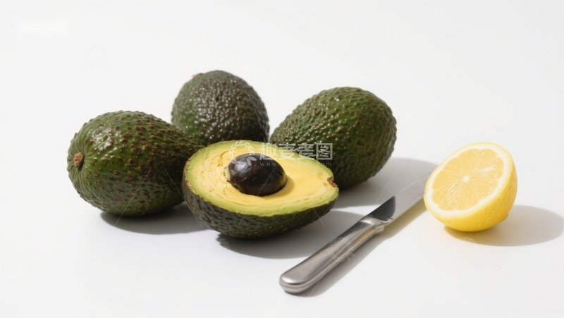 高清大图下载【趣麦麦图】新鲜牛油果与柠檬的静物组合