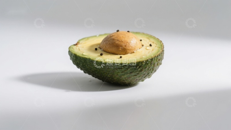 高清大图下载【趣麦麦图】切开的牛油果，露出果核