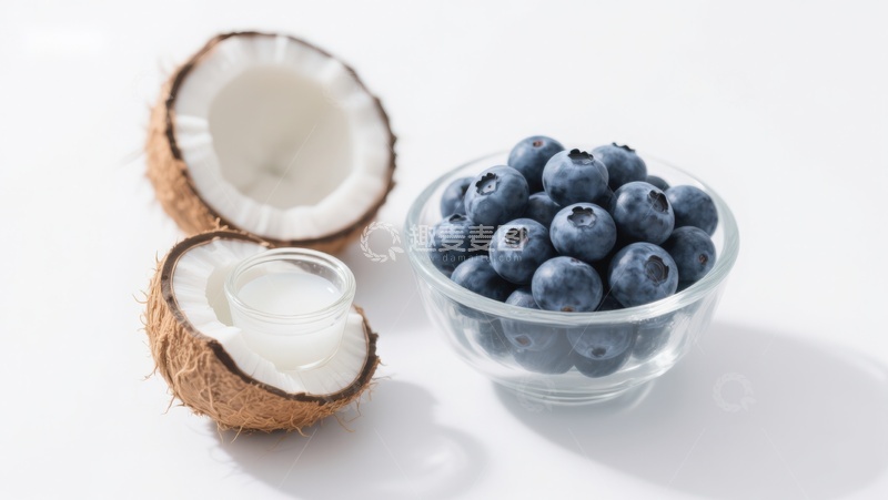 高清大图下载【趣麦麦图】椰子与蓝莓的健康组合