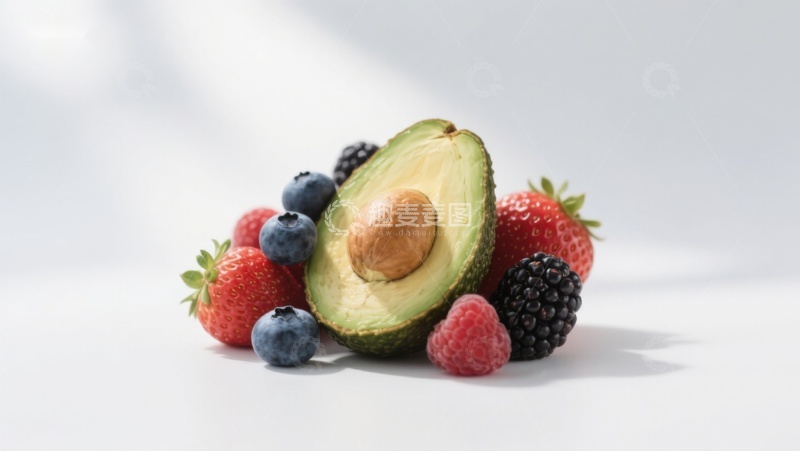 高清大图下载【趣麦麦图】新鲜水果组合：牛油果与浆果