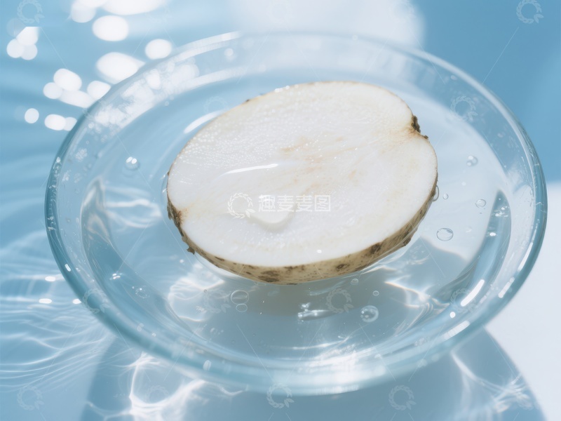 高清大图下载【趣麦麦图】清水中的芋头切片