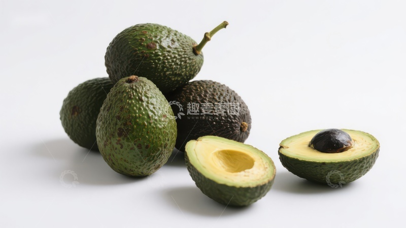 高清大图下载【趣麦麦图】新鲜牛油果展示，一半切开