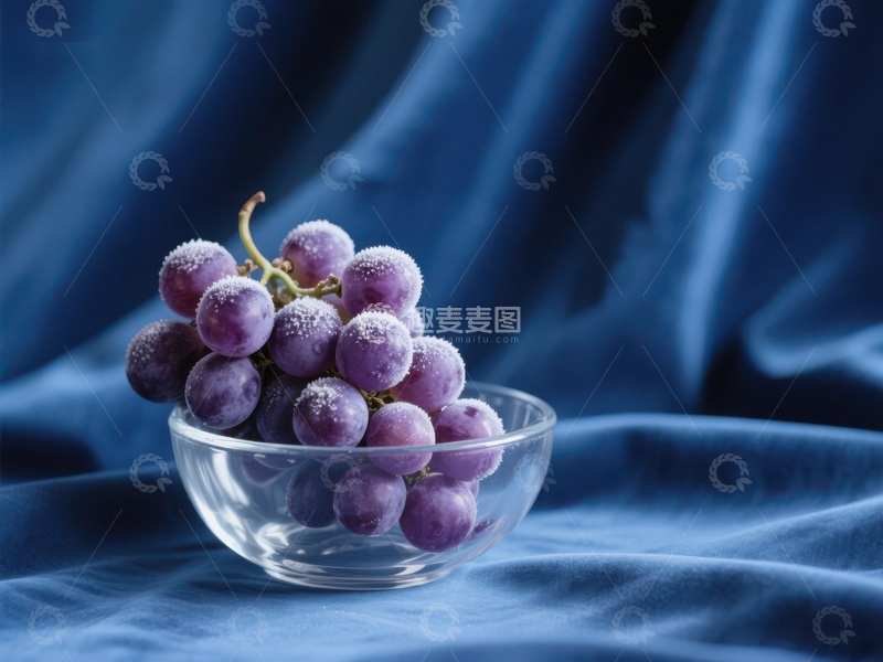 高清大图下载【趣麦麦图】蓝幕上的葡萄静物