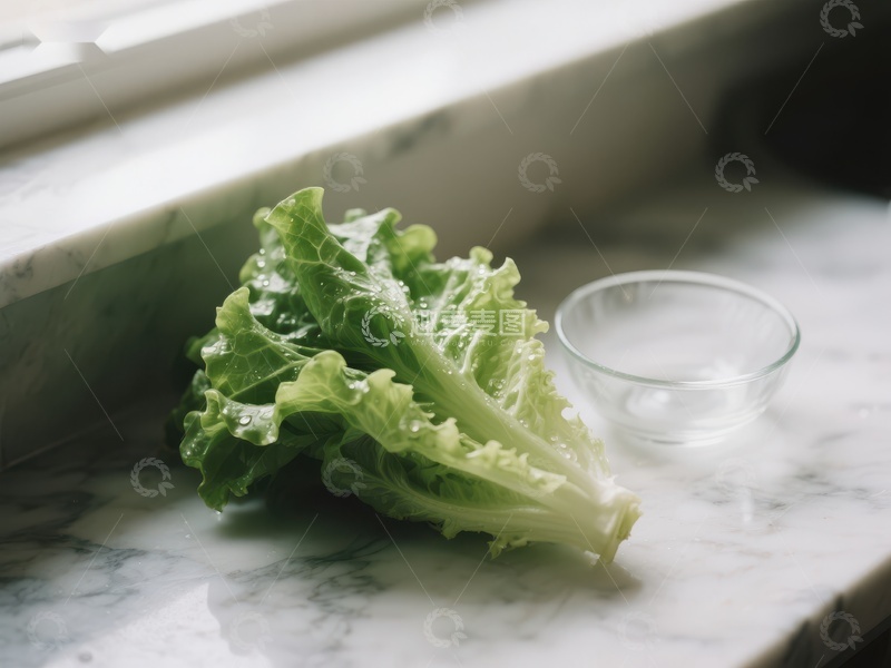 高清大图下载【趣麦麦图】新鲜生菜置于大理石台面