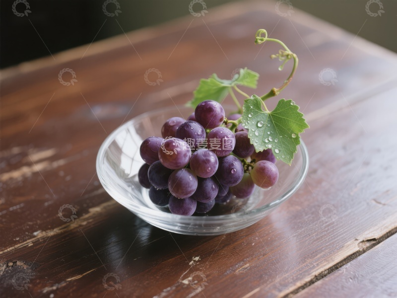 高清大图下载【趣麦麦图】透明碗中的紫葡萄
