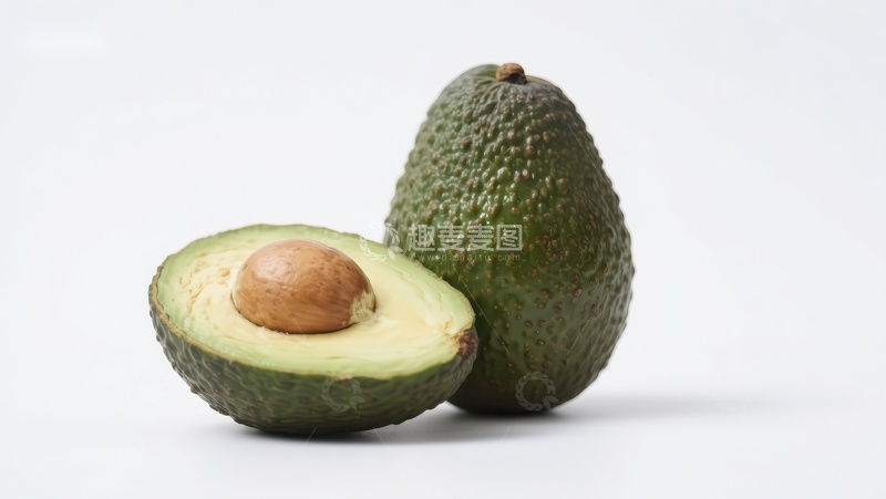 高清大图下载【趣麦麦图】新鲜牛油果，一半切开展示果核