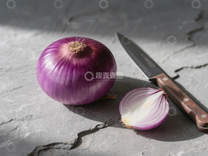高清大图下载【趣麦麦图】-红洋葱与刀具静物图