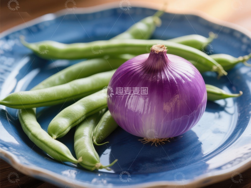 高清大图下载【趣麦麦图】紫色洋葱与绿色豆荚的静物组合