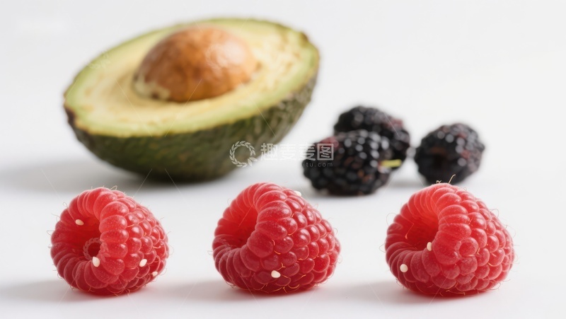 高清大图下载【趣麦麦图】新鲜水果组合：牛油果与浆果