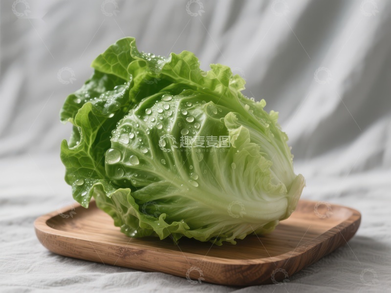 高清大图下载【趣麦麦图】新鲜生菜置于木质托盘上