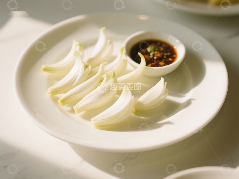 高清大图下载【趣麦麦图】新鲜葱段配蘸料，简约美食呈现