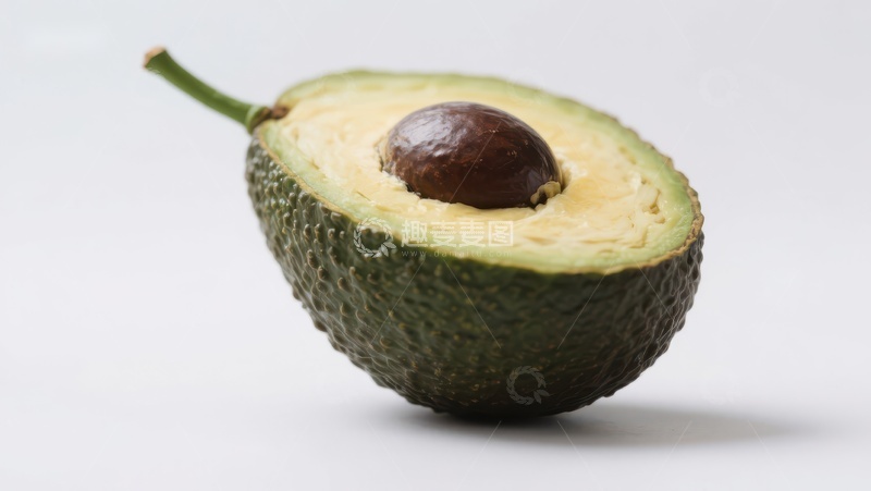 高清大图下载【趣麦麦图】切开的牛油果展示其果核