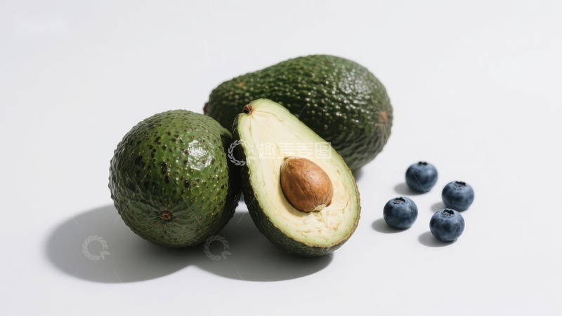 高清大图下载【趣麦麦图】新鲜牛油果与蓝莓的静物组合