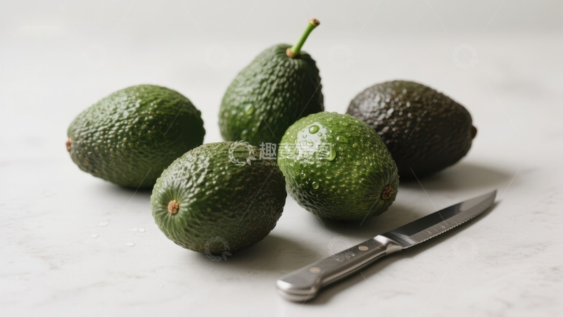 高清大图下载【趣麦麦图】新鲜牛油果与刀具静物图